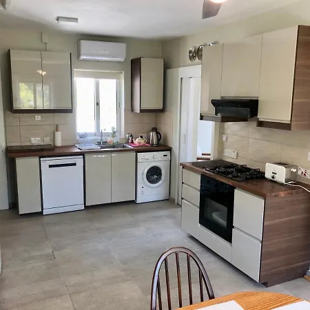 Kato Drys Bungalow House * Larnaca